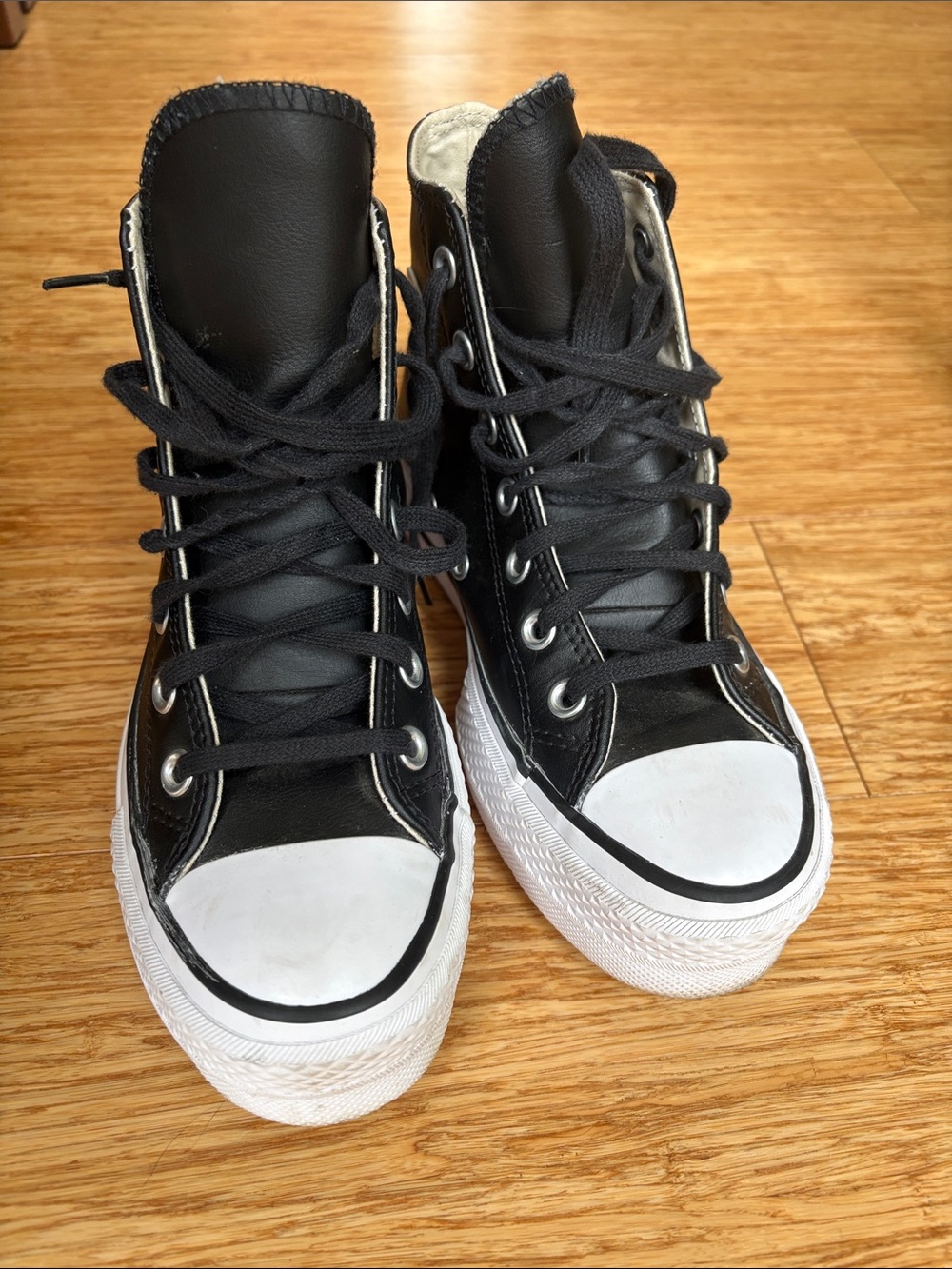 CONVERSE CHUCK TAYLOR ALL STAR LEATHER HI SNEAKERS